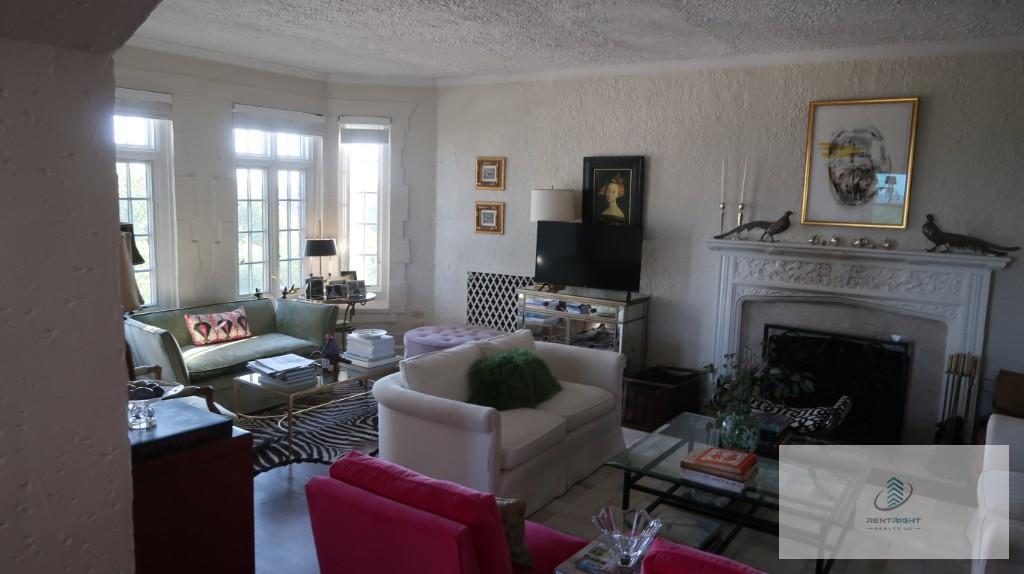 Building Photo - 534 W Stratford Pl