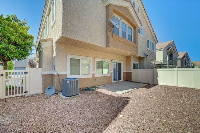 Building Photo - 8749 Horizon Wind Ave