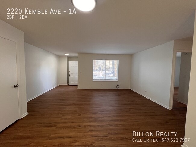 Building Photo - 2220 Kemble Ave