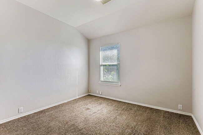 Building Photo - 924 Melted Candle Cove