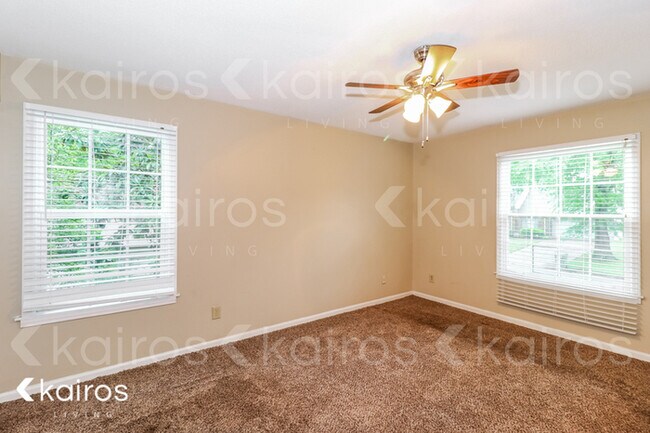 Building Photo - 5824 Tam Oshanter Ave