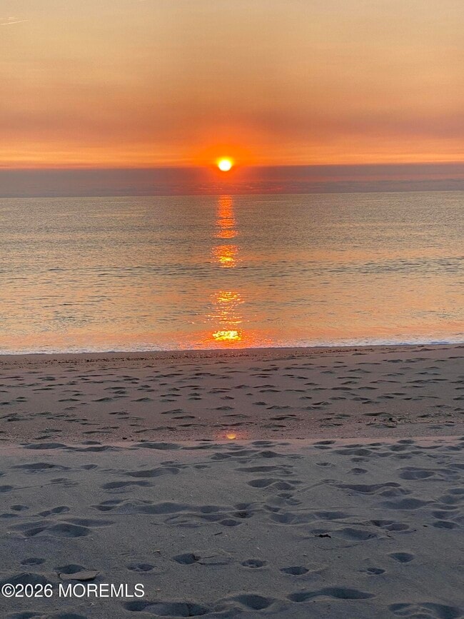 Building Photo - 108 E Kupper Dr