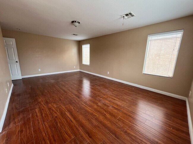 Building Photo - 8988 Winchester Ridge St