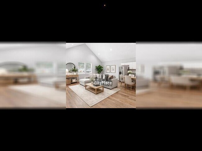 Building Photo - 2809 E Riverside Dr