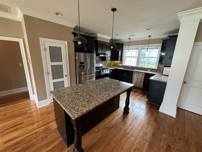 Building Photo - Charming 3-Bedroom Home in Southwood – Spacious Living & Oversized Backyard! Wash/Dryer on site