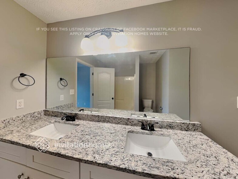 Building Photo - 113 Daisy Cir