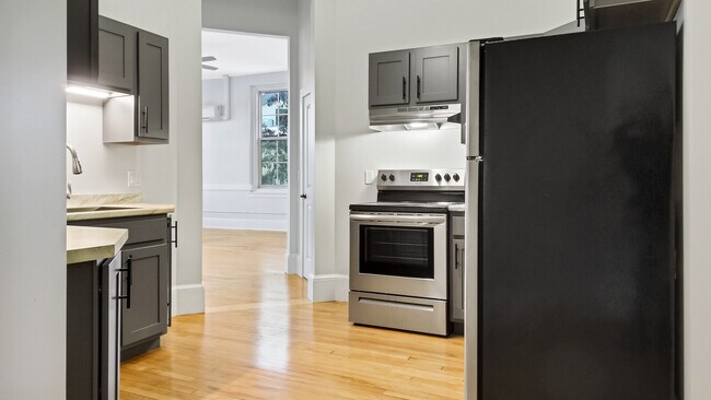 Building Photo - 341 Water St