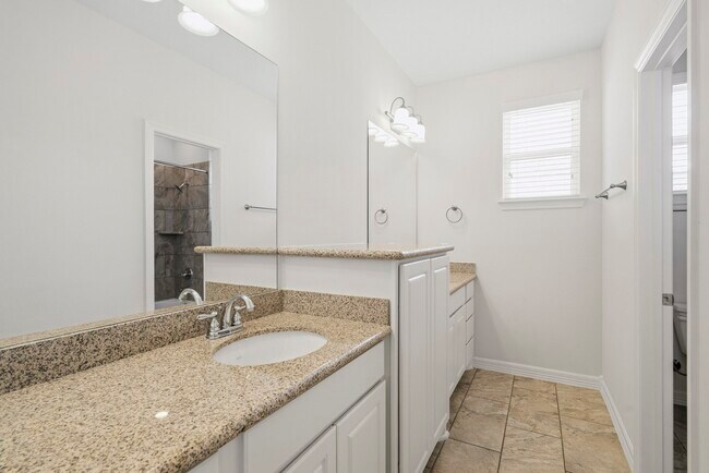 Building Photo - 28211 Hidden Brook Ln