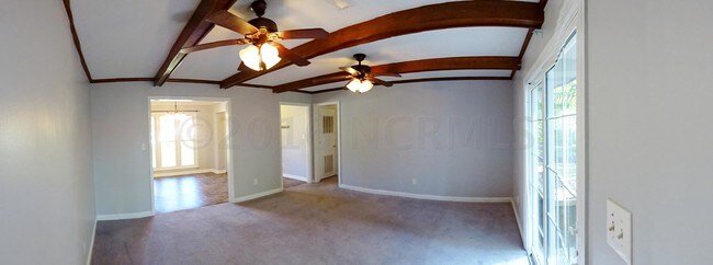 Building Photo - 602 Plaza Dr