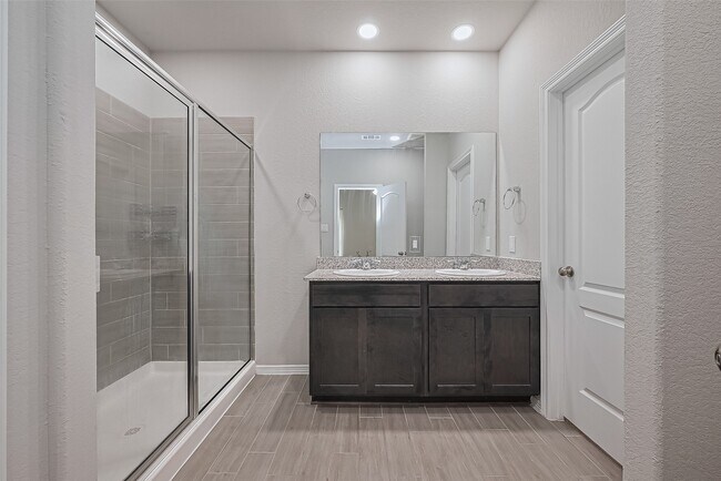Building Photo - 24742 Russet Bluff Trl