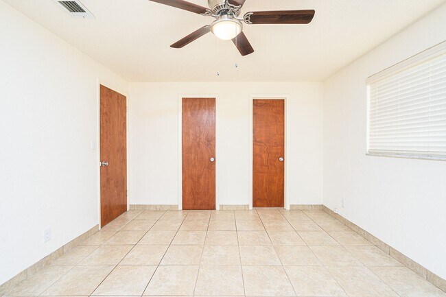 Building Photo - 3 Bedroom Home in Port Orange