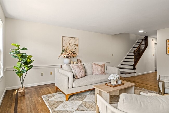 Building Photo - 30 Breakwater Cove