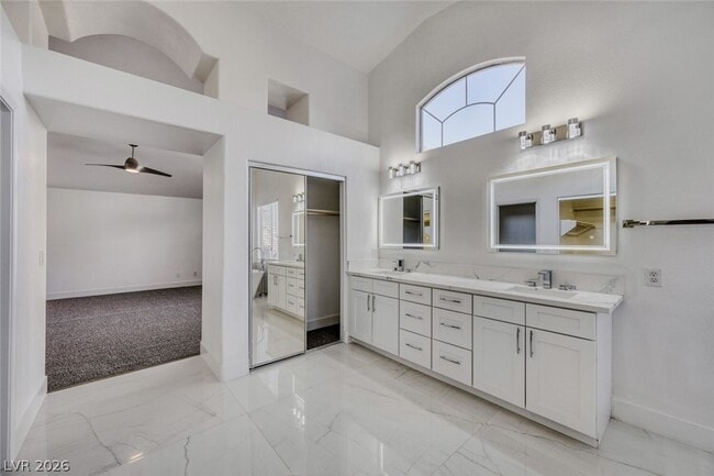 Building Photo - 1716 Tesara Vista Pl