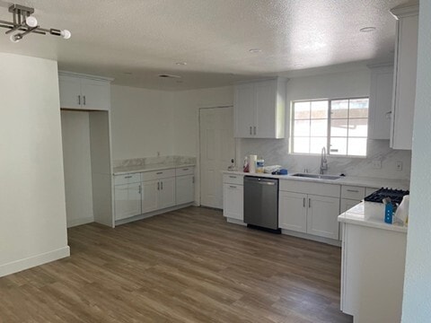 Building Photo - 3216 San Carlos Wy