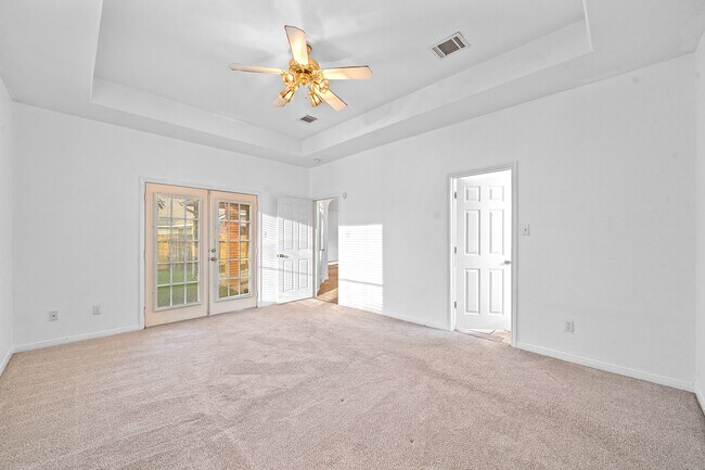 Building Photo - 4815 Plum Forest Rd