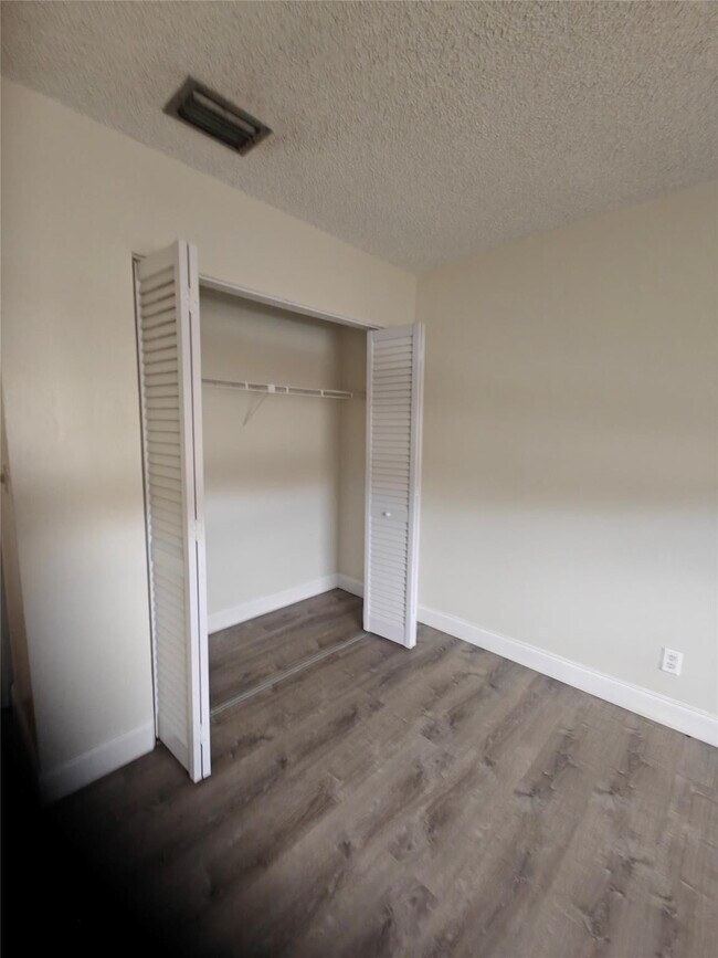 Building Photo - 2933 NW 89th Terrace