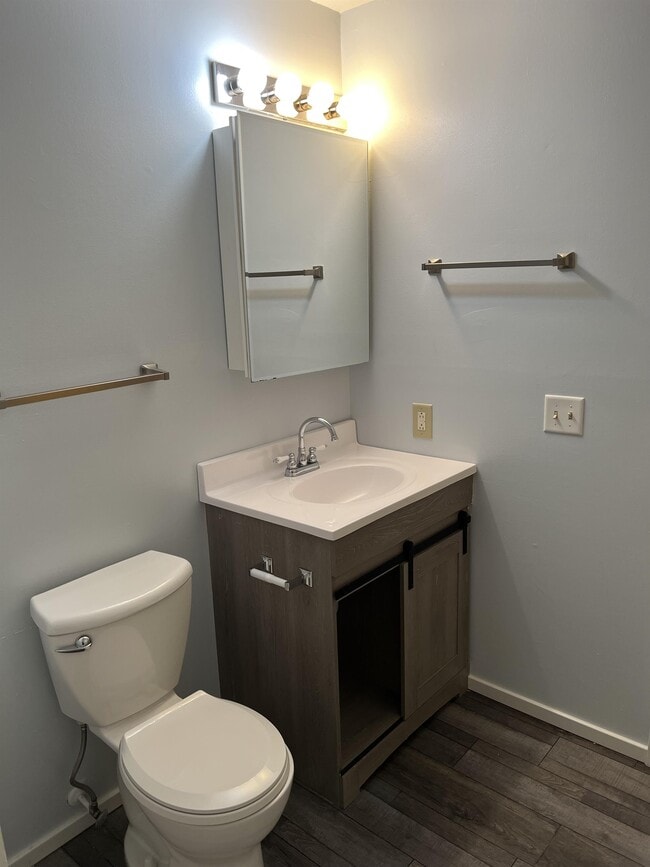 Building Photo - 2003 E Florida Ave