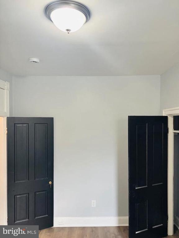 Building Photo - 2424 Woodbrook Ave