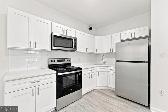 Building Photo - 1315 N 59th St
