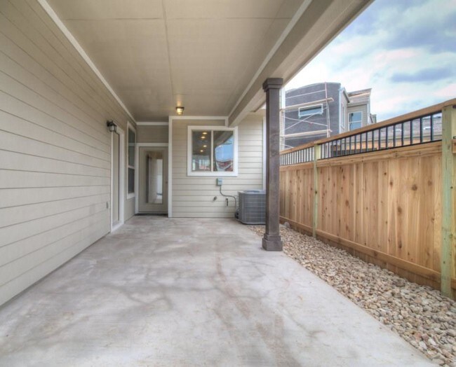 Building Photo - 7411 Pantherpaw St