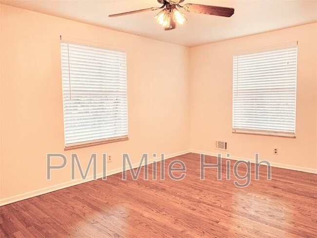 Building Photo - 10901 Acoma St