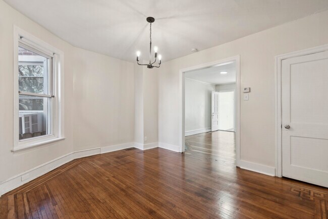 Building Photo - 5541 Hadfield St