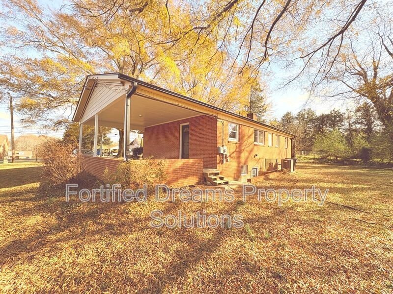 Building Photo - 1174 Perch Rd