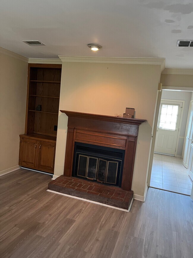 Building Photo - 2139 Acklen Ave