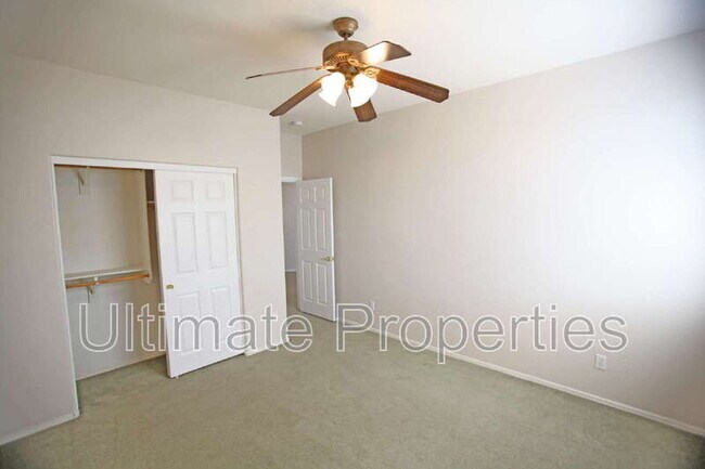 Building Photo - 25602 N 68th Dr