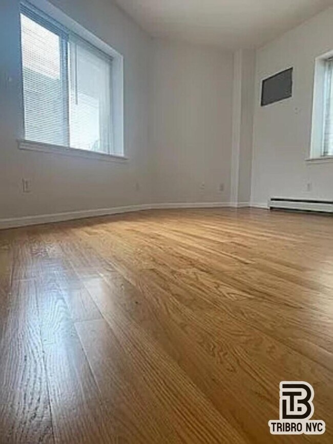 Building Photo - 3 bedroom in BROOKLYN NY 11221