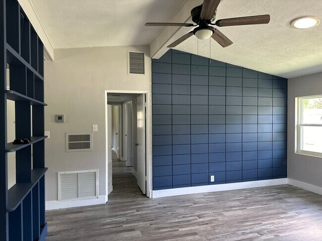 Building Photo - 1637 Normandy Way