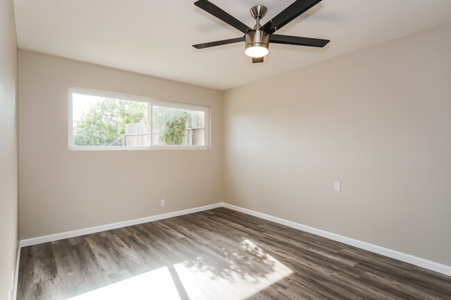 Building Photo - 3951 Marvin St