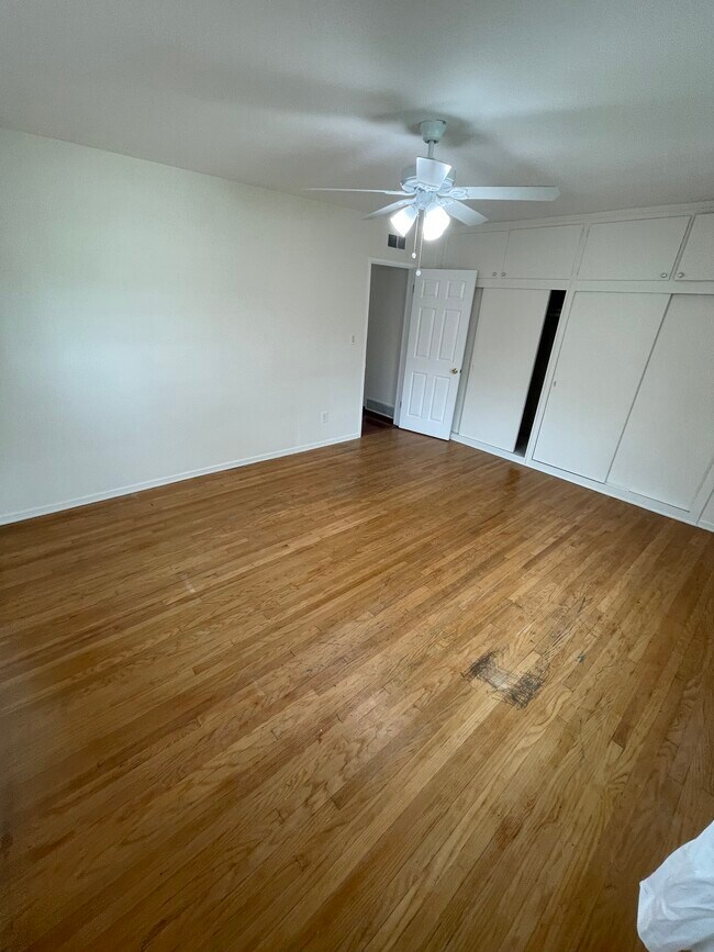 Building Photo - 16458 Knapp St