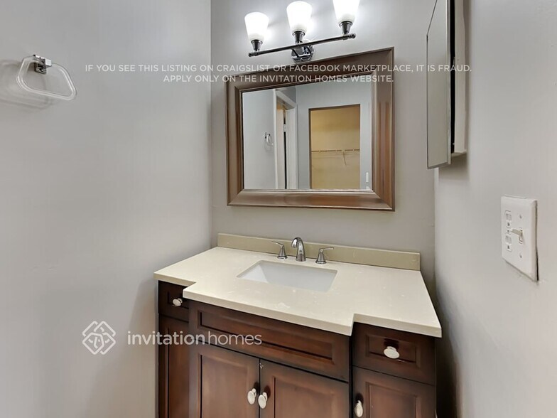 Building Photo - 11295 SW 55th Pl
