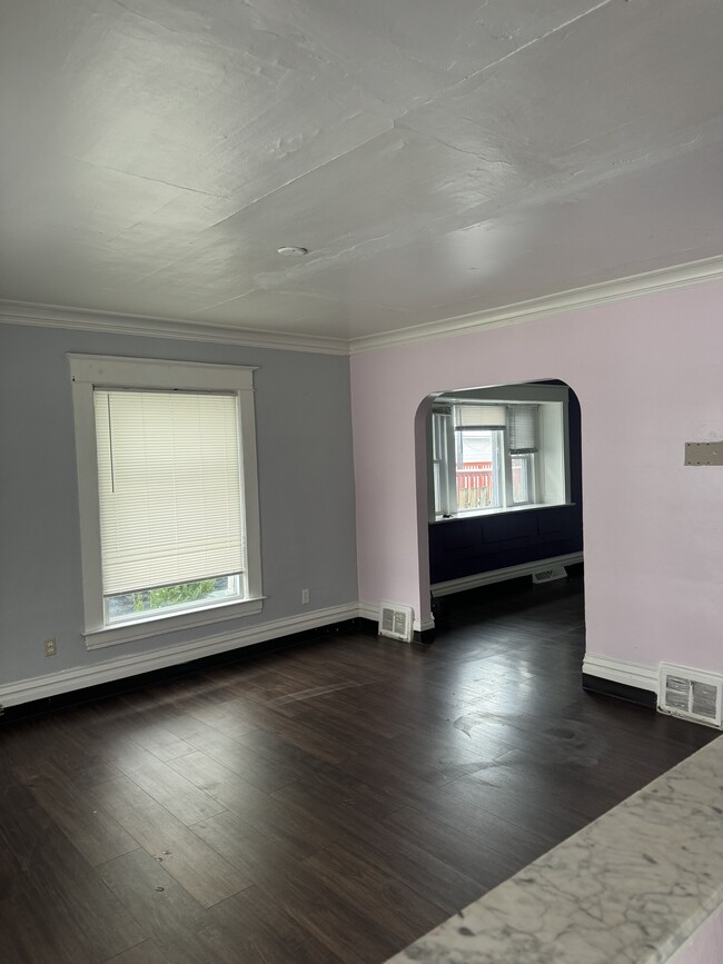 Building Photo - 609 N Pennsylvania Ave