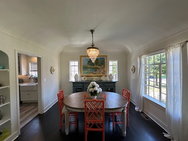 Building Photo - 212 Edgemere Ct