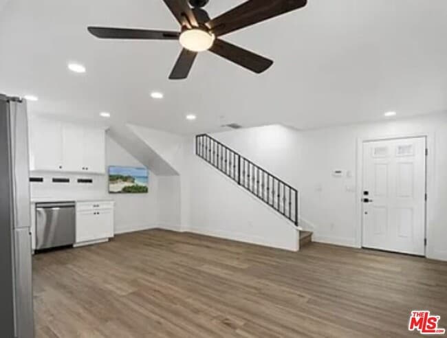 Building Photo - 6132 Myrtle Avenue