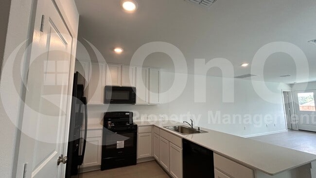Building Photo - 3116 Tokara St