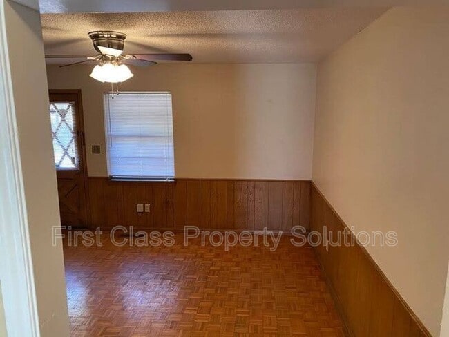 Building Photo - 6300 N Wildewood Dr