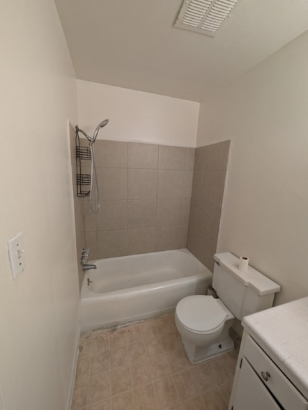 Building Photo - 1025 N Madison St