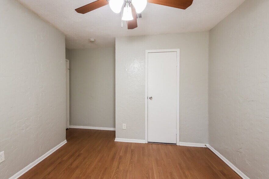 Building Photo - 2823 Forestbrook Dr