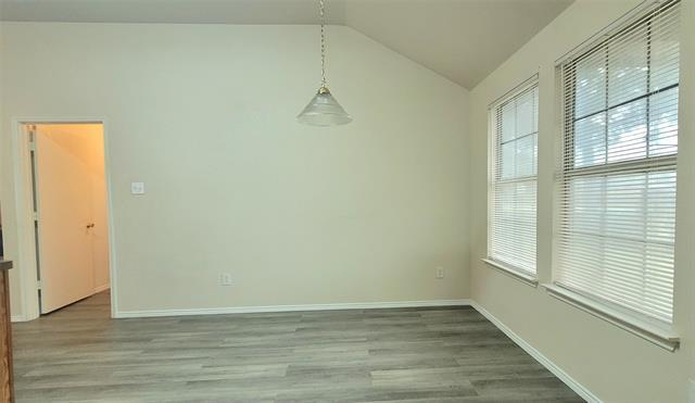 Building Photo - 8470 Goldfinch Way