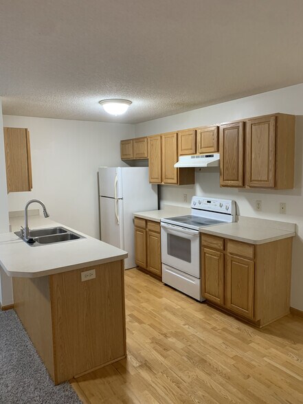 Building Photo - 5293 Manchester Dr