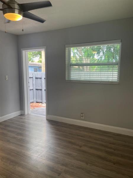 Building Photo - 732 SE 15th St