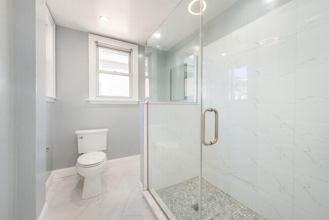 Building Photo - 894 AVENUE C