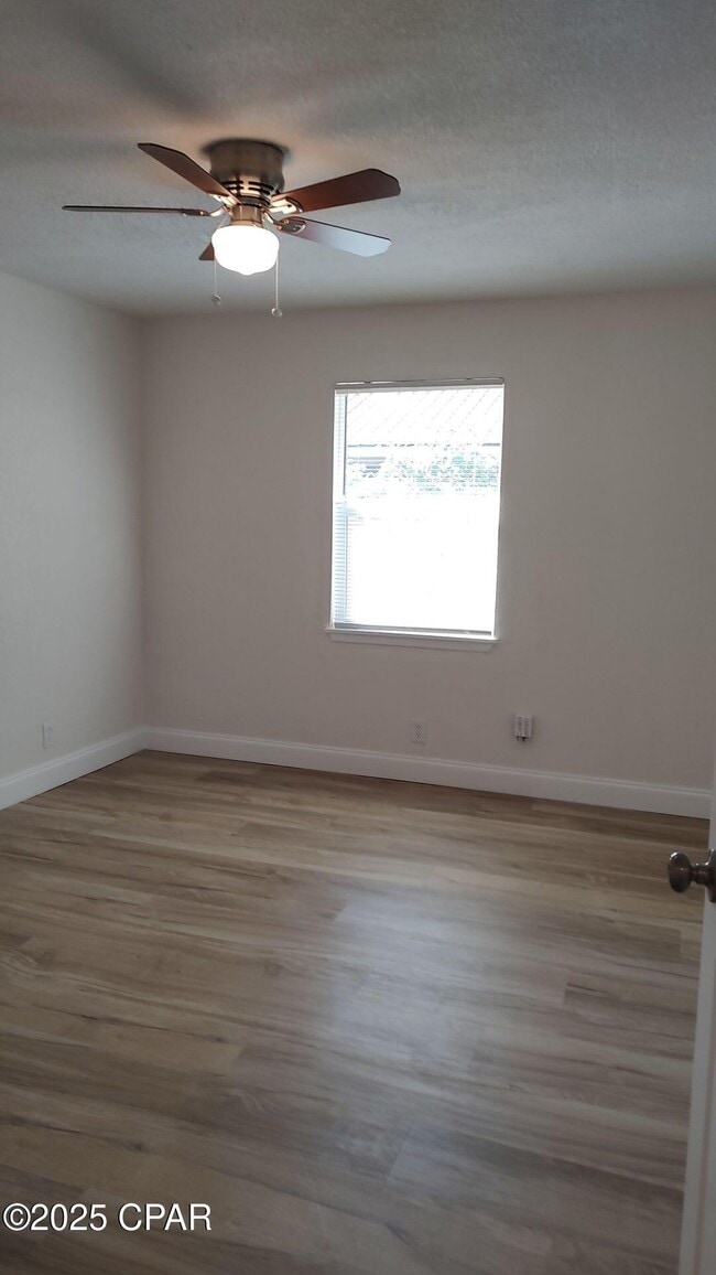 Building Photo - 6217 Pinetree Ave
