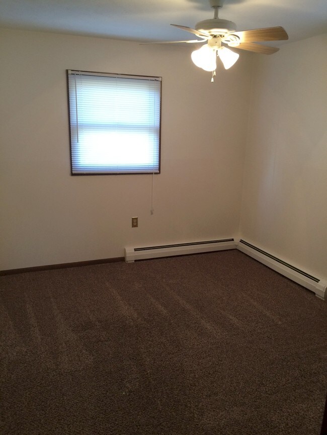 Bedroom - 862 Cook Ave