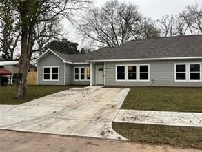 Building Photo - 515 Kosler Ln Cir