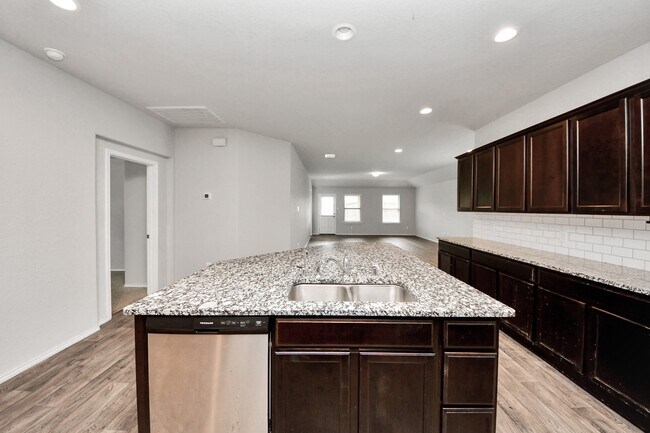 Building Photo - 8302 Rose Petals Ln