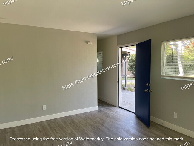 Building Photo - Nice Back Home For Rent